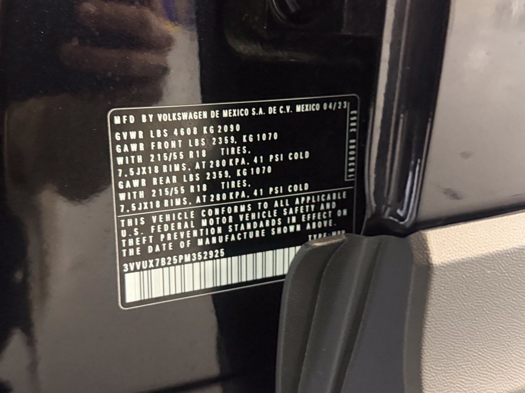 Used 2023 Volkswagen Taos SE AWD/4WD image 27