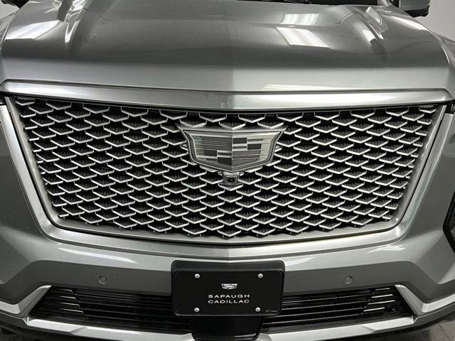 New 2026 Cadillac Escalade ESV Luxury w/ LPO, Radiant Package AWD/4WD image 9