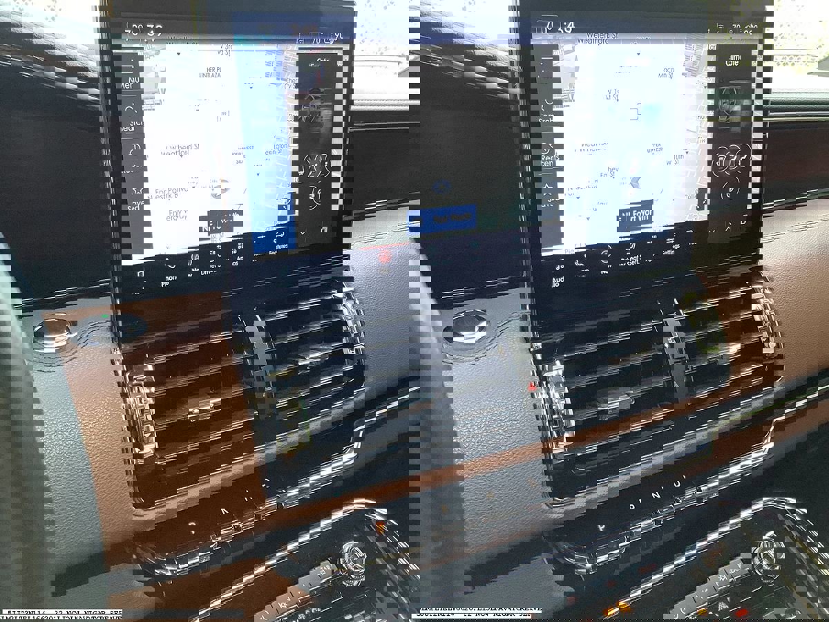 Used 2022 Lincoln Navigator Reserve AWD/4WD image 9