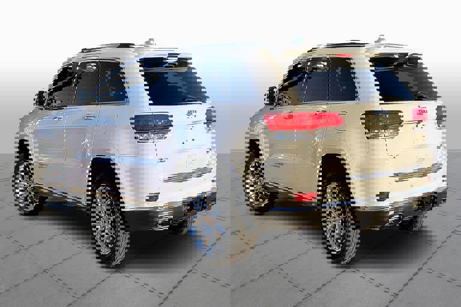 Used 2014 Jeep Grand Cherokee Summit image 12