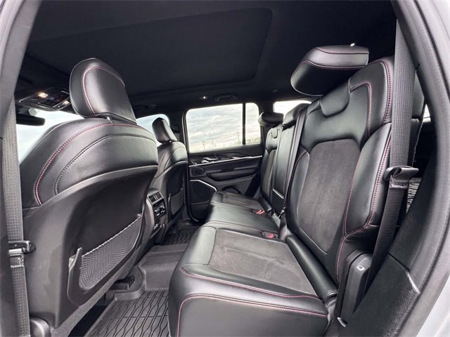 Used 2022 Jeep Grand Cherokee Trailhawk image 18