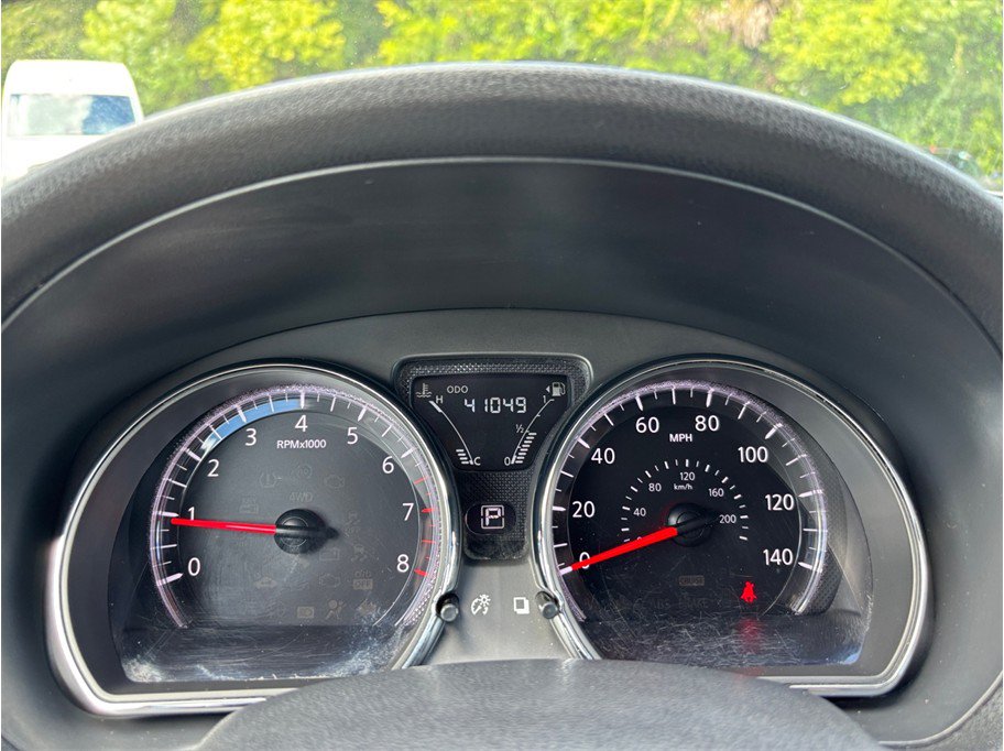 Used 2016 Nissan Versa SV FWD image 17