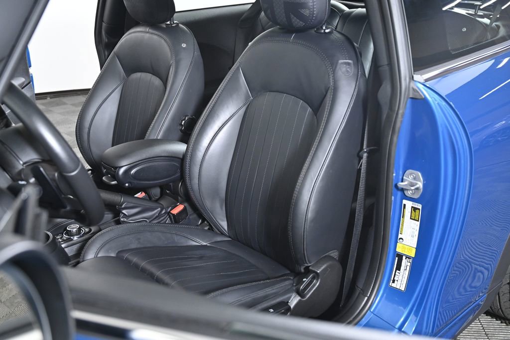 Used 2023 MINI Cooper John Cooper Works FWD image 28