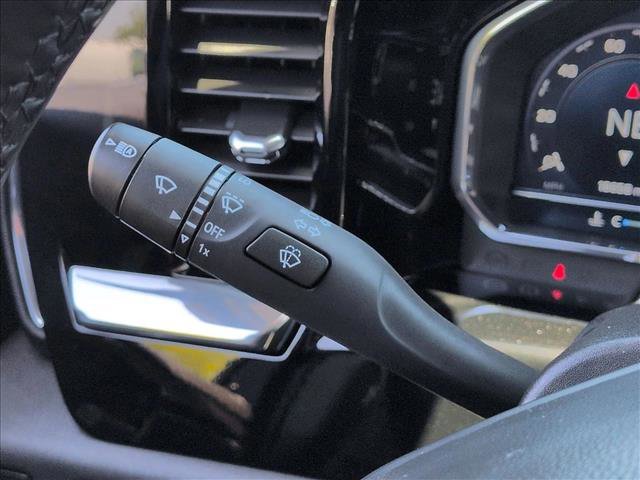 Used 2024 Chevrolet Silverado 1500 LT Trail Boss w/ Convenience Package II AWD/4WD image 16