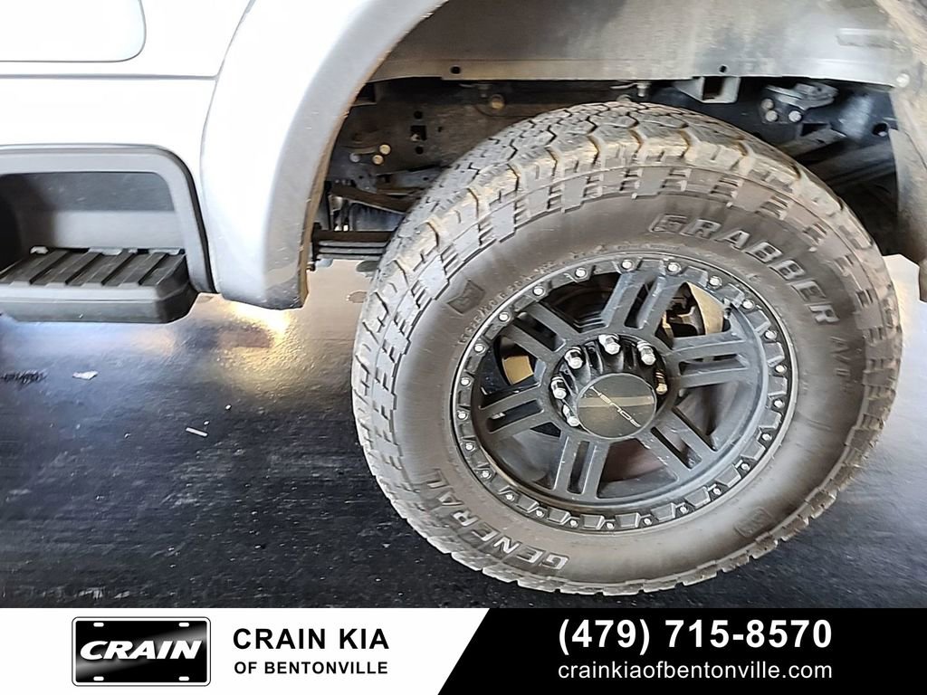 Used 2023 Ford F250 Lariat w/ Sport Appearance Package image 7