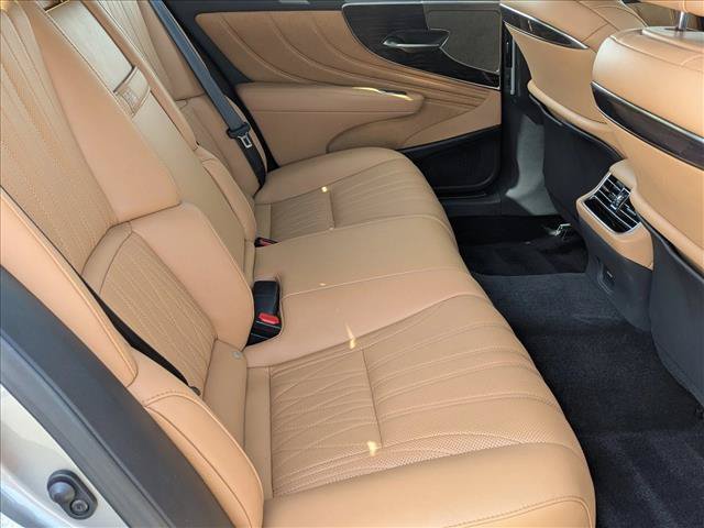 Used 2024 Lexus LS 500 AWD w/ Interior Upgrade Package image 22