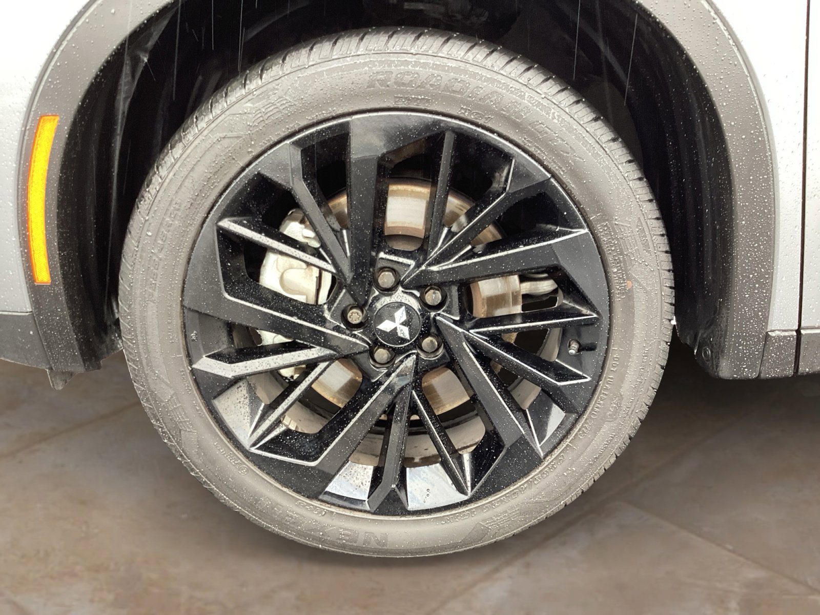 Used 2024 Mitsubishi Outlander SE Black Edition FWD image 35