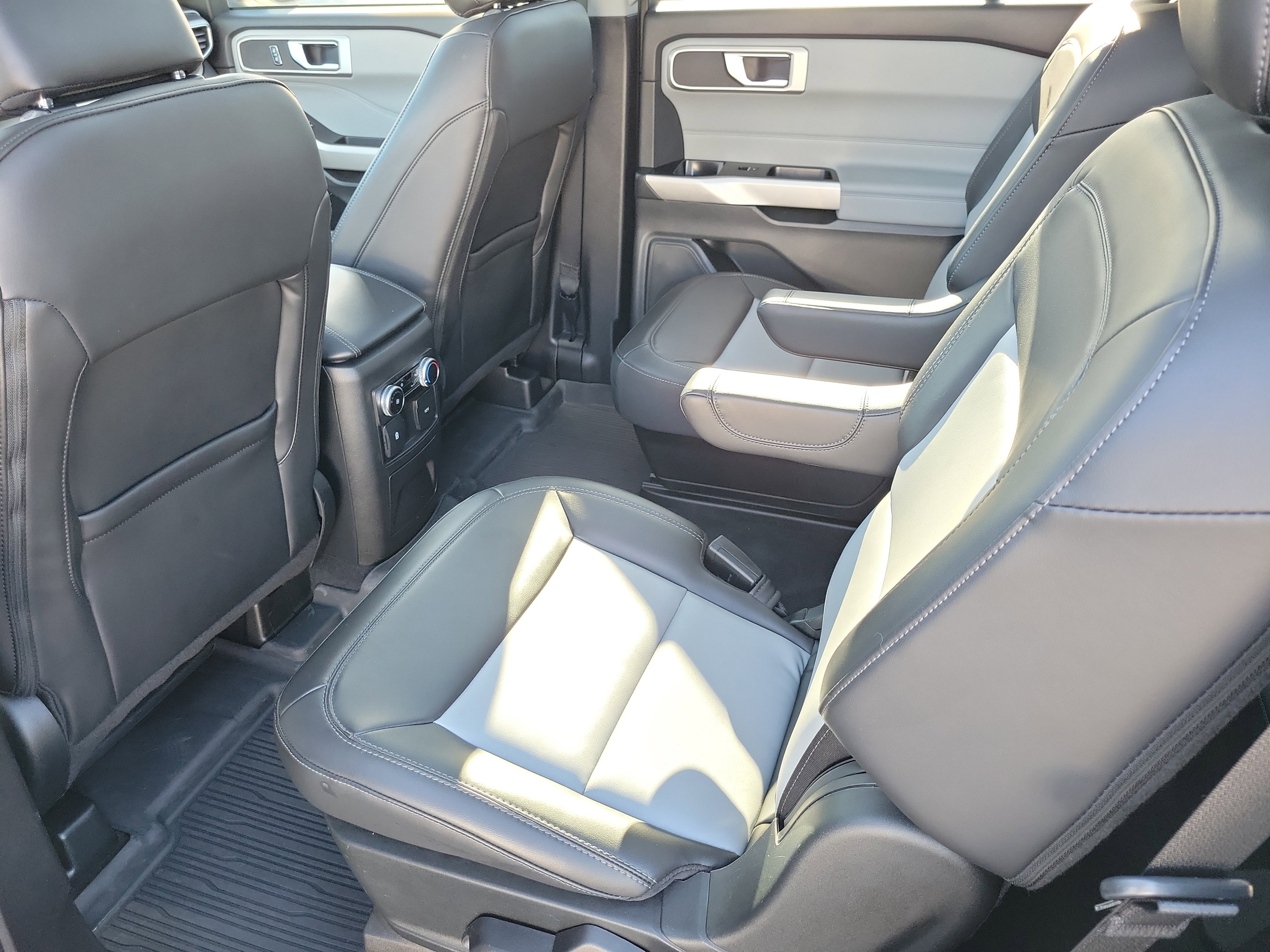 Certified 2022 Ford Explorer XLT w/ Equipment Group 202A image 12