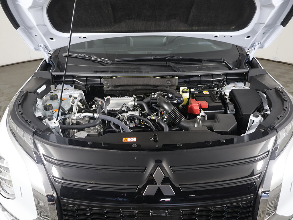 New 2026 Mitsubishi Outlander LE AWD/4WD image 19