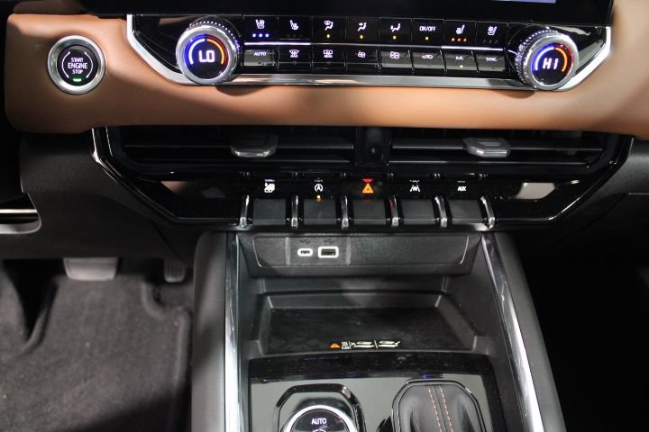 New 2026 GMC Canyon AT4 w/ Technology Plus Package AWD/4WD image 34