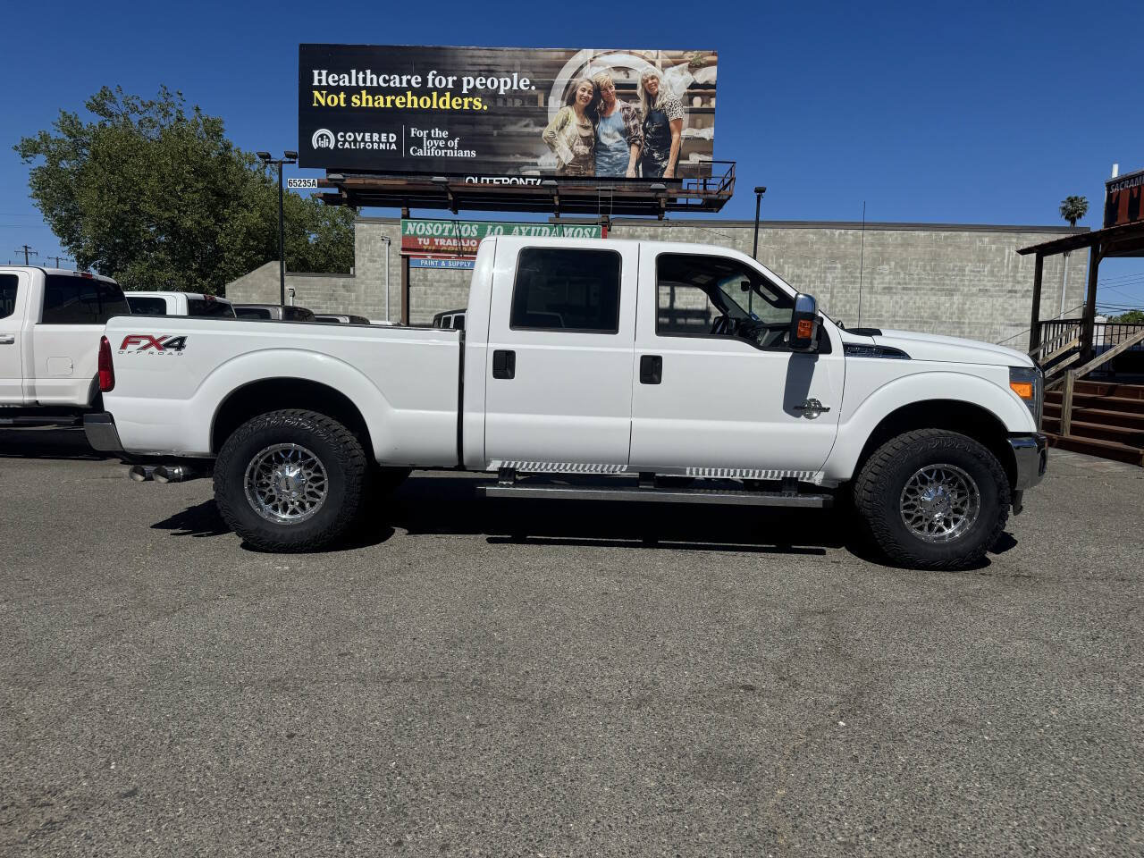 Used 2016 Ford F250 XLT w/ XLT Premium Package AWD/4WD image 6