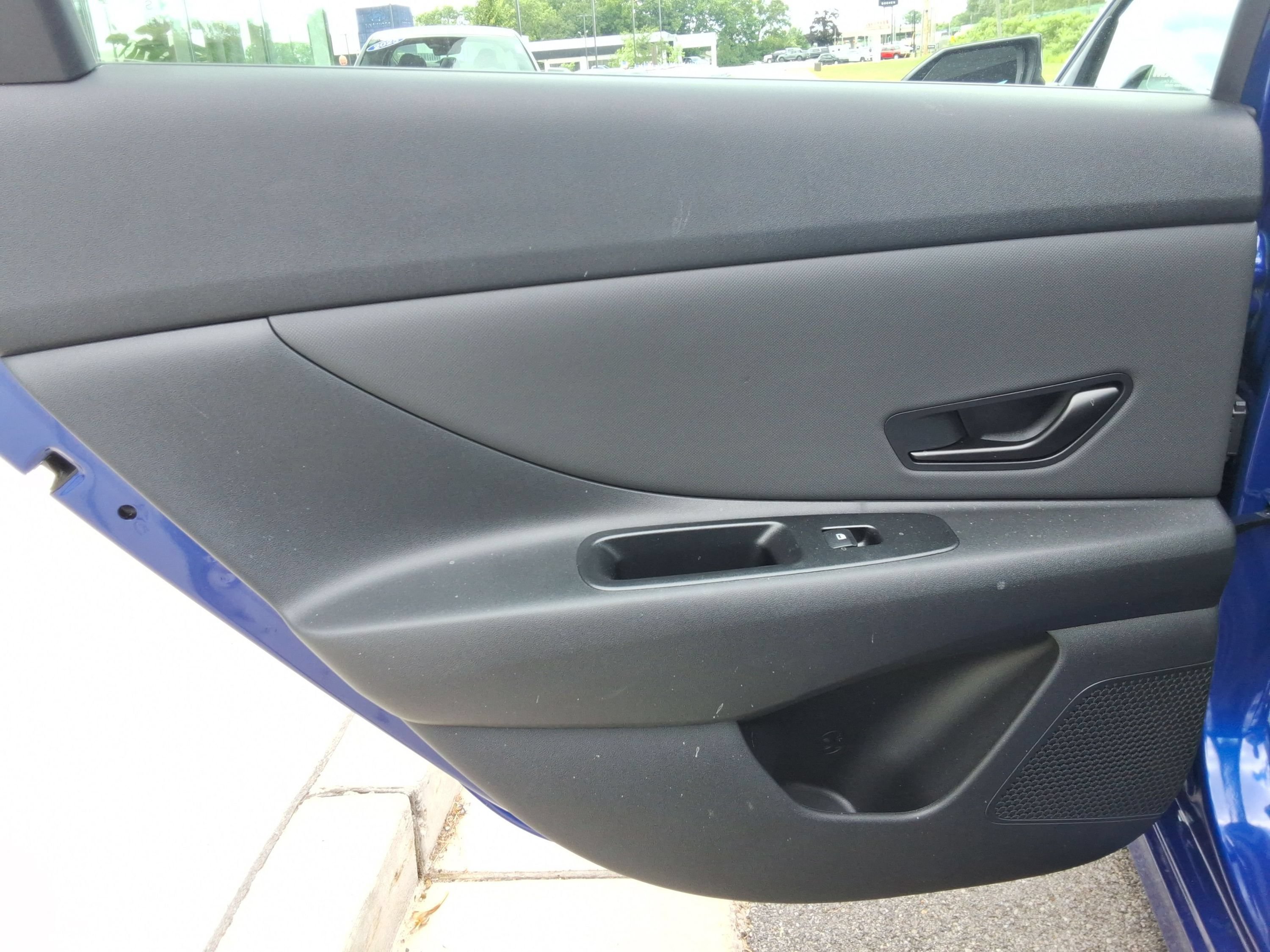 Used 2026 Hyundai Elantra SEL FWD image 23