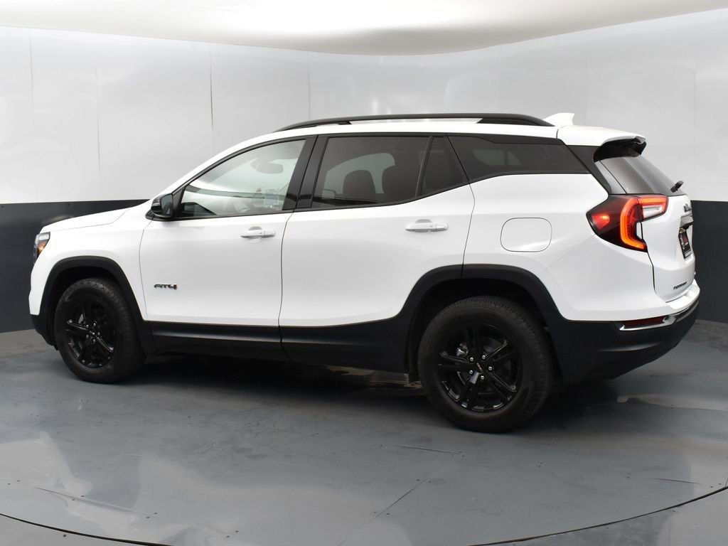 Used 2023 GMC Terrain AT4 image 5