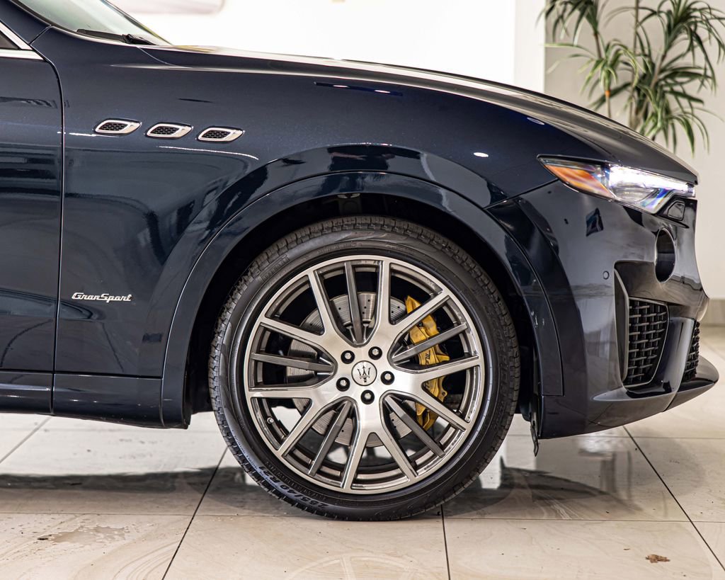Used 2019 Maserati Levante S GranSport image 10