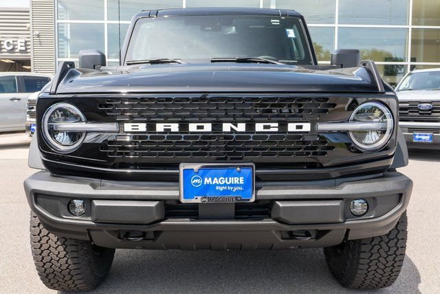 New 2026 Ford Bronco Outer Banks w/ Sasquatch Package AWD/4WD image 3