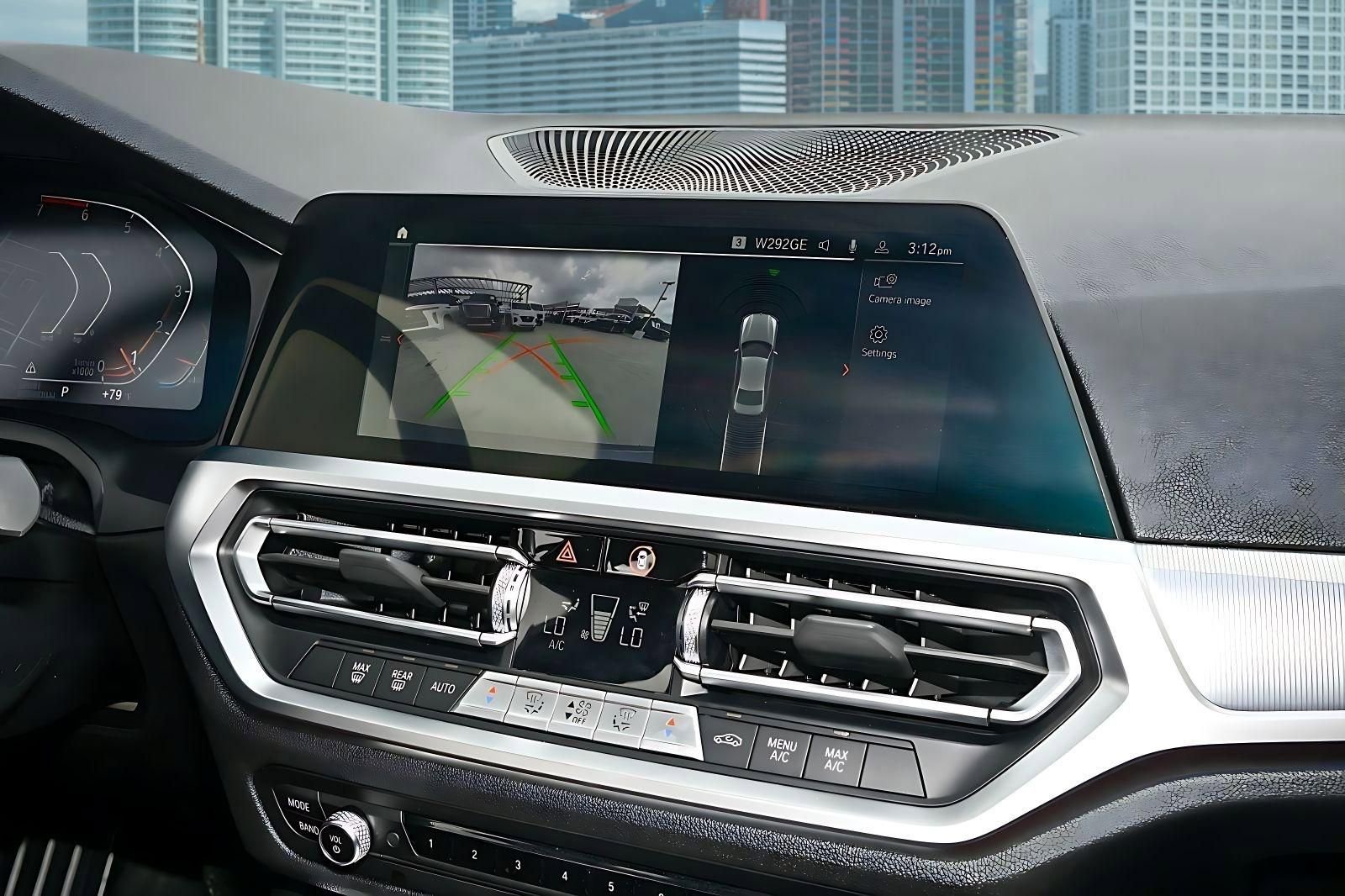 Used 2022 BMW 330i Sedan w/ Driving Assistance Package image 22