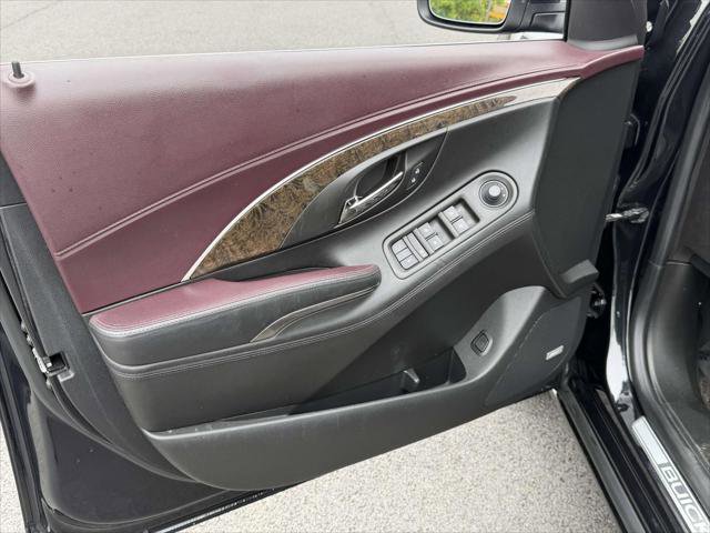Used 2014 Buick LaCrosse Premium w/ Ultra Luxury Package FWD image 19