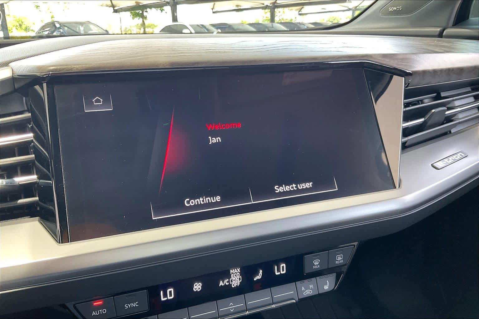 Used 2023 Audi Q4 e-tron Premium Plus w/ Premium Plus RWD image 30