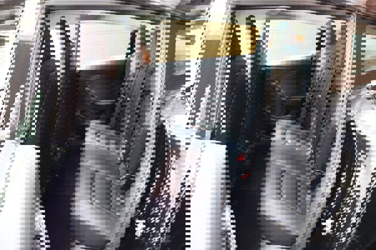 Used 2023 Tesla Model 3 Standard Range image 38