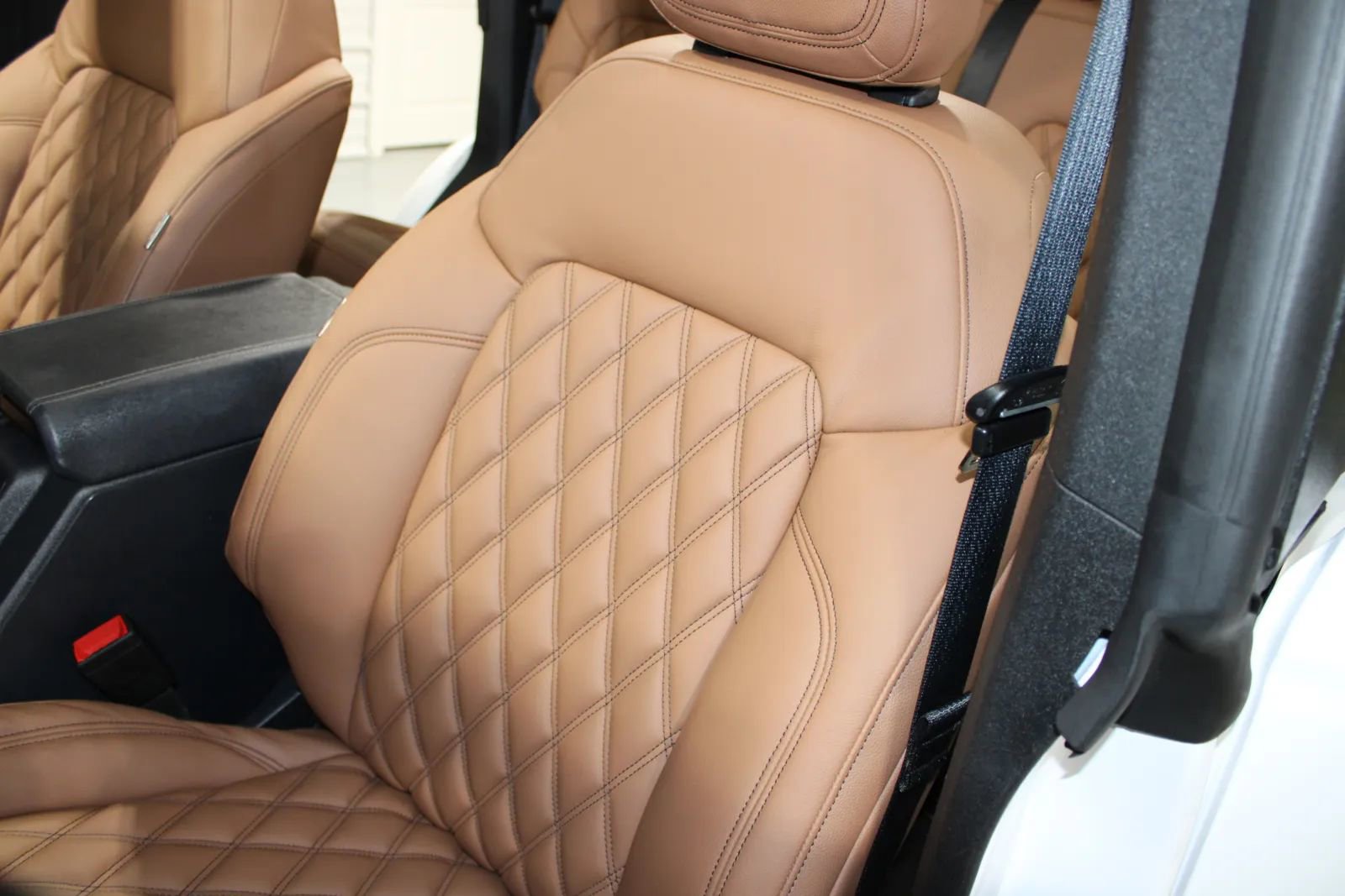 Used 2025 Ford Bronco Big Bend AWD/4WD image 16
