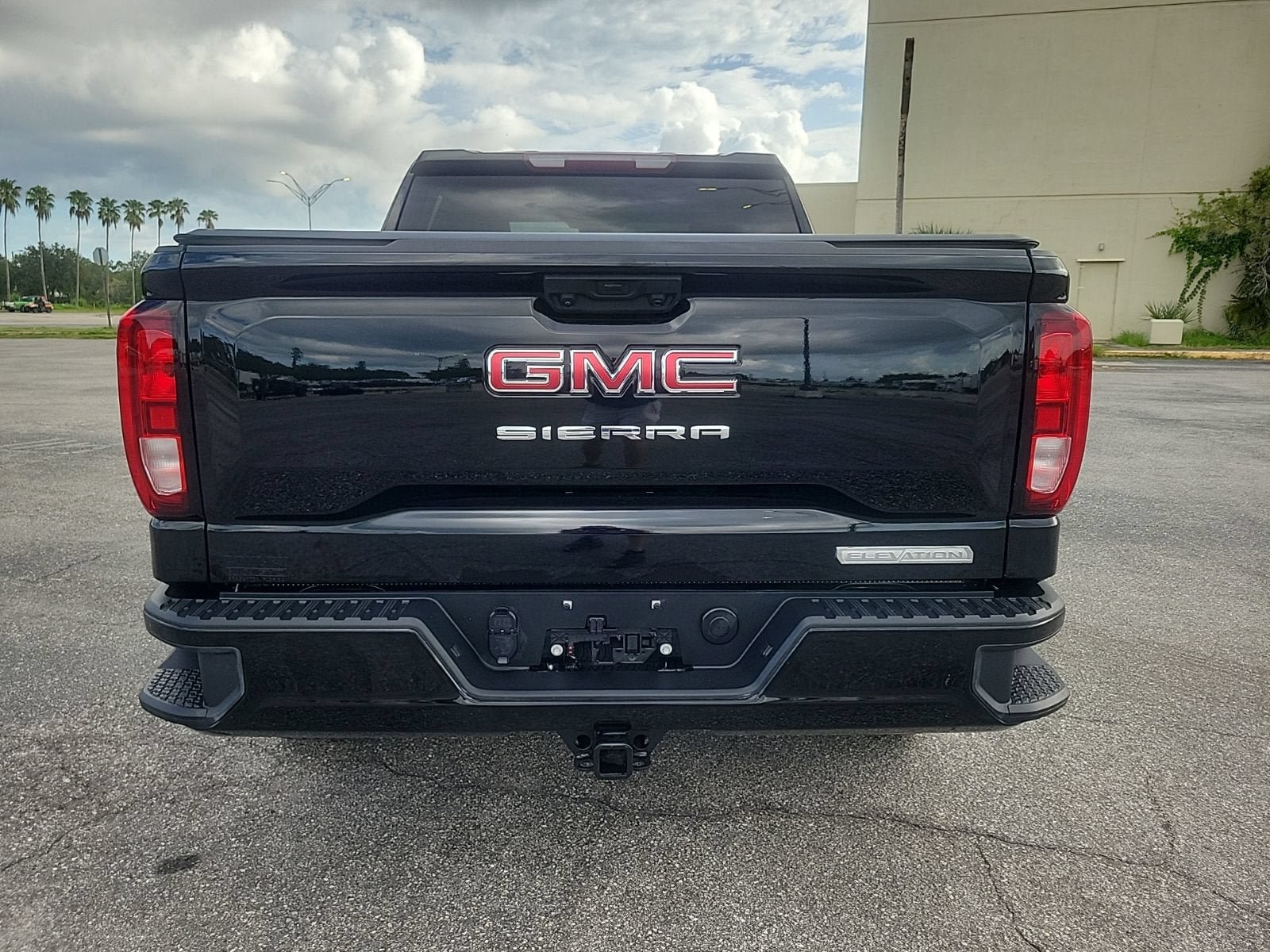 Used 2025 GMC Sierra 1500 Elevation AWD/4WD image 6