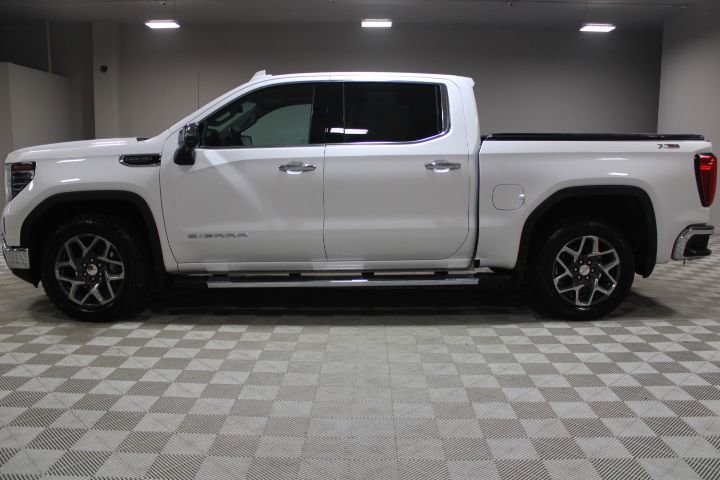 Used 2024 GMC Sierra 1500 SLT w/ SLT Premium Plus Package image 4