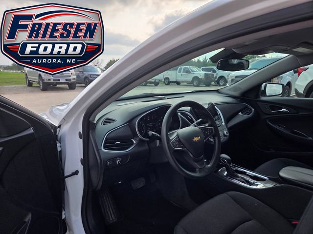 Used 2025 Chevrolet Malibu LT FWD image 12