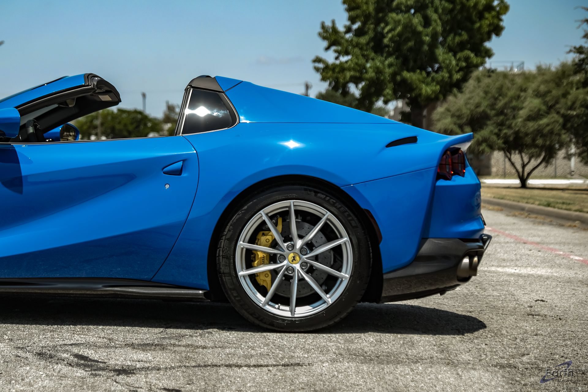 Used 2022 Ferrari 812 GTS RWD image 10