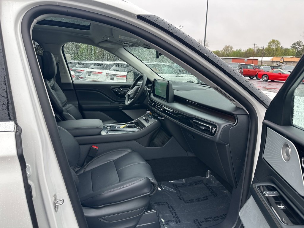 New 2025 Lincoln Aviator Reserve w/ Equipment Group 201A image 9