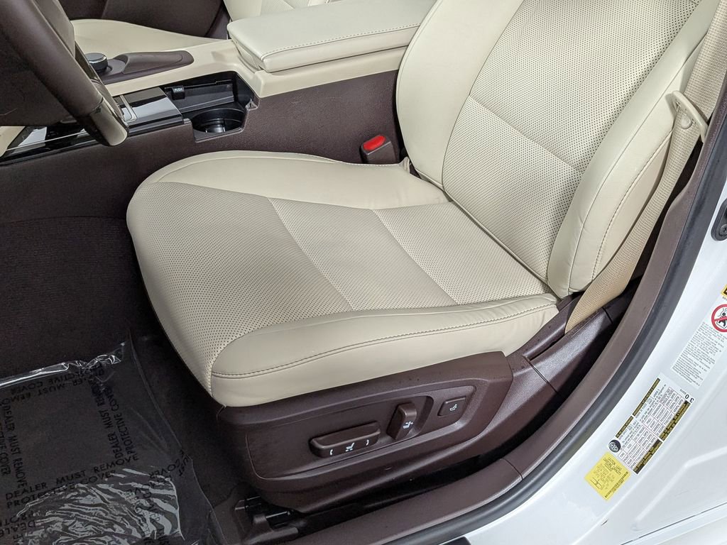 Used 2017 Lexus ES 350 w/ Premium Package image 16