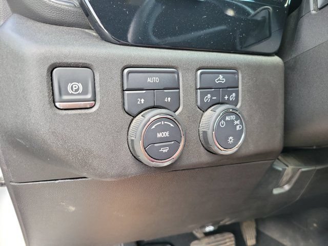 Used 2025 Chevrolet Silverado 1500 LT AWD/4WD image 22