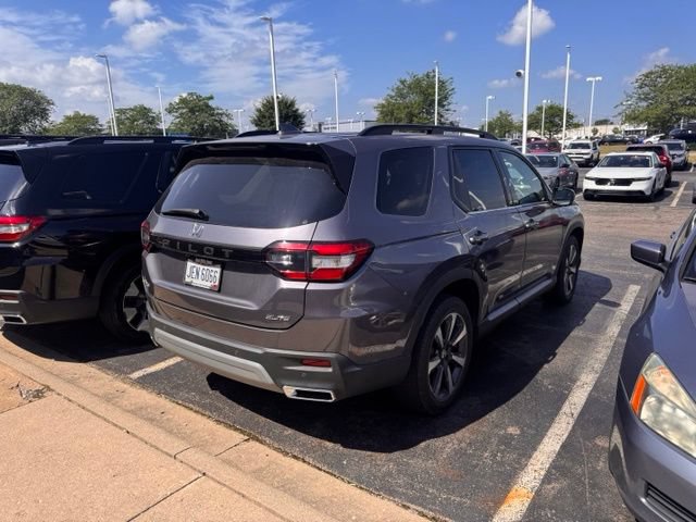 Used 2024 Honda Pilot Elite image 16