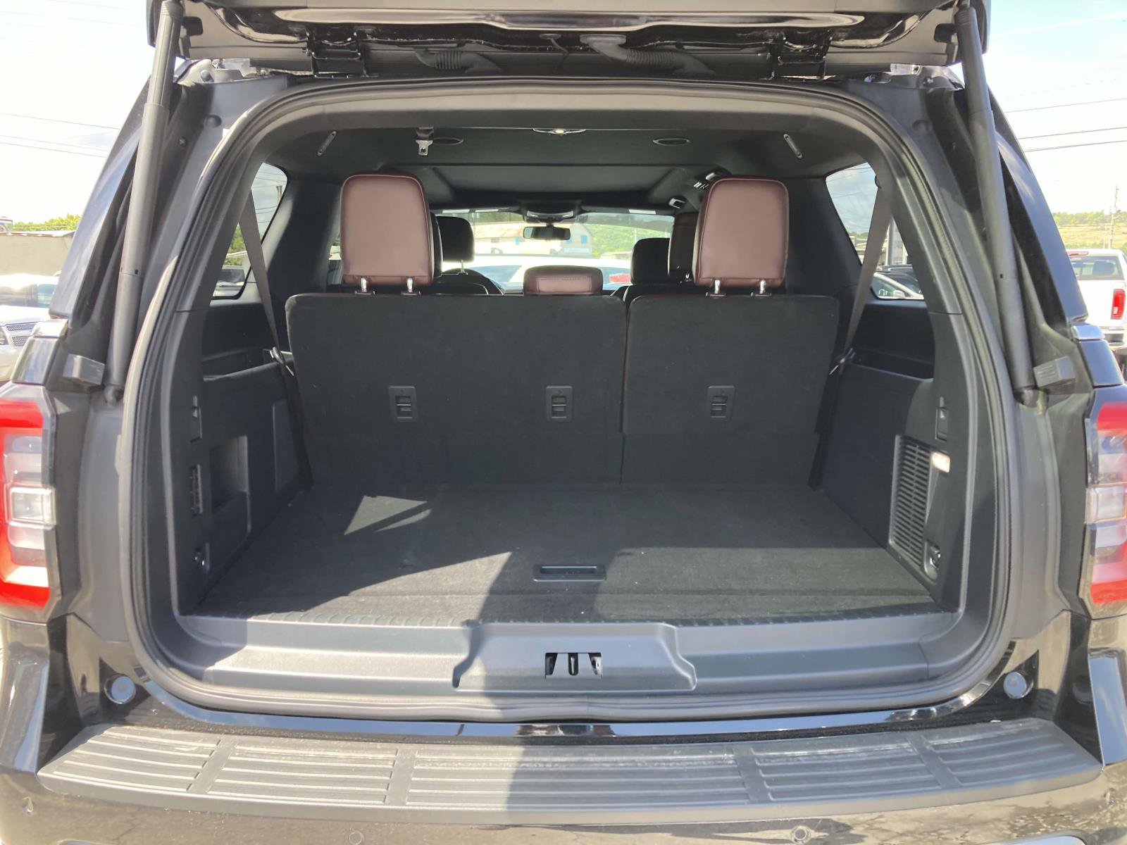 Used 2024 Ford Expedition Max Limited image 8