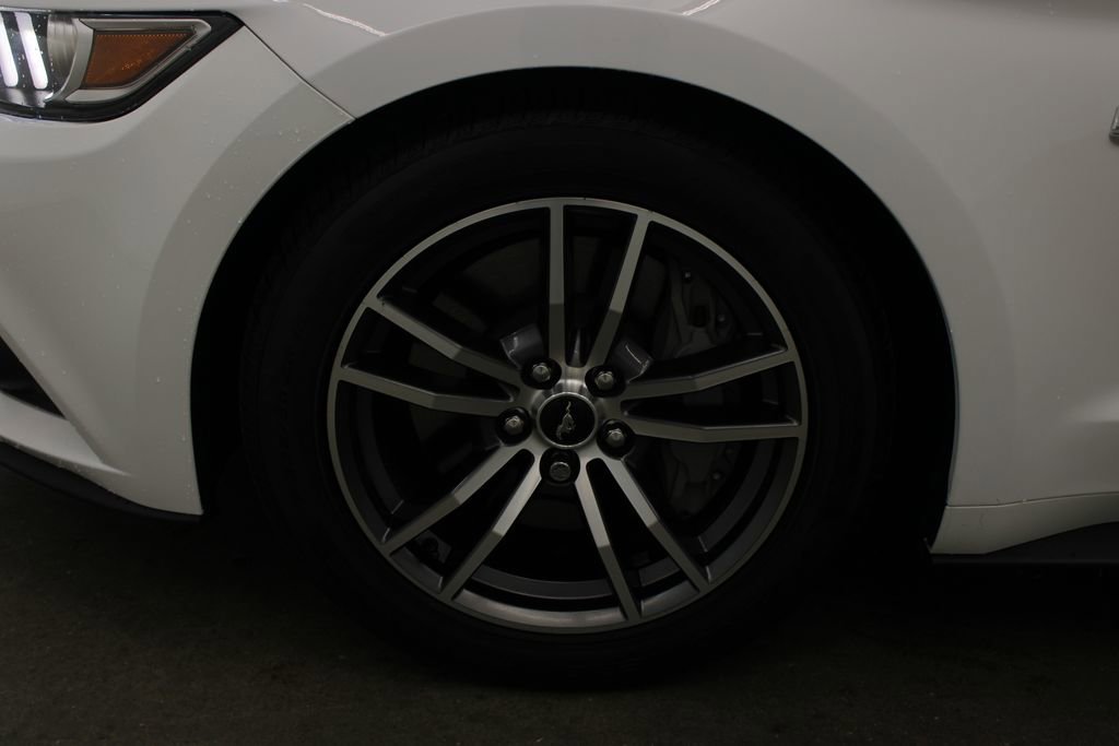 Used 2017 Ford Mustang GT Premium RWD image 27