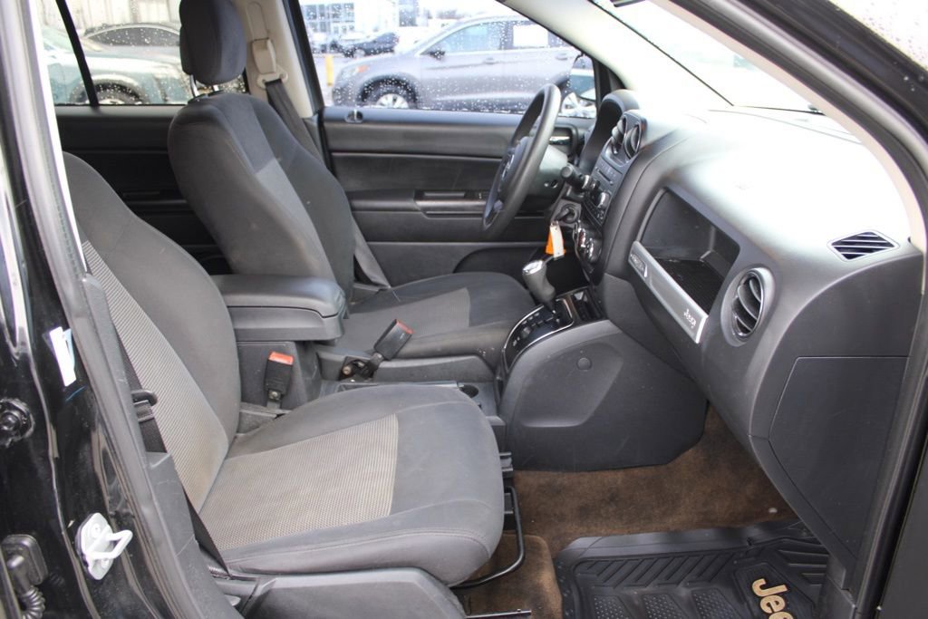 Used 2016 Jeep Compass Sport w/ Power Value Group image 16