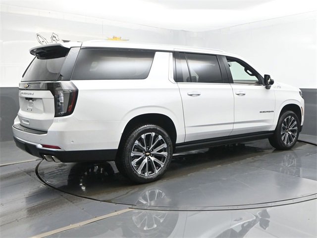 New 2025 Chevrolet Suburban High Country image 29