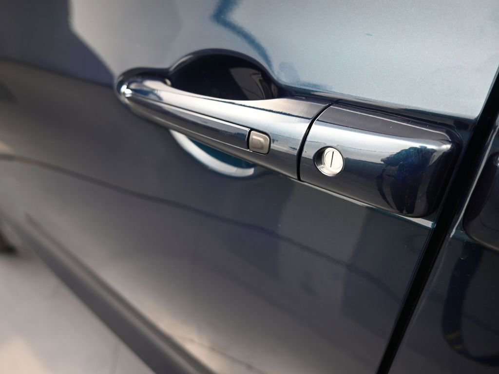 Used 2025 Chrysler Pacifica Select image 28