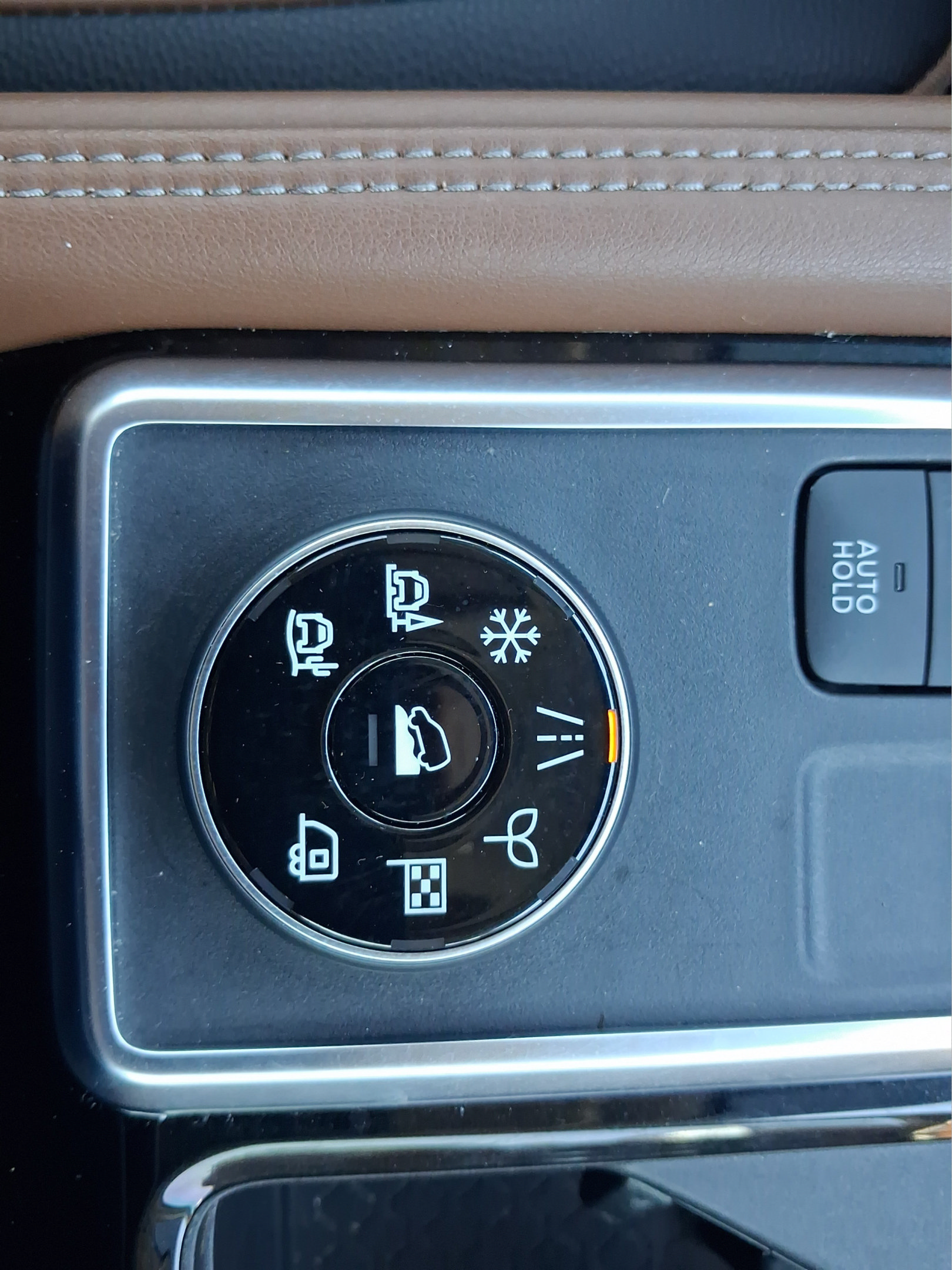 Used 2023 Nissan Pathfinder Platinum AWD/4WD image 17