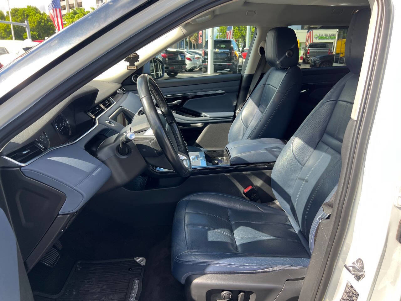 Used 2020 Land Rover Range Rover Evoque S image 10