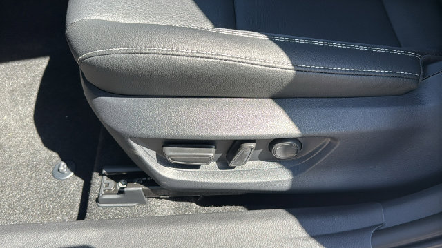 Used 2026 Toyota Camry SE FWD image 19