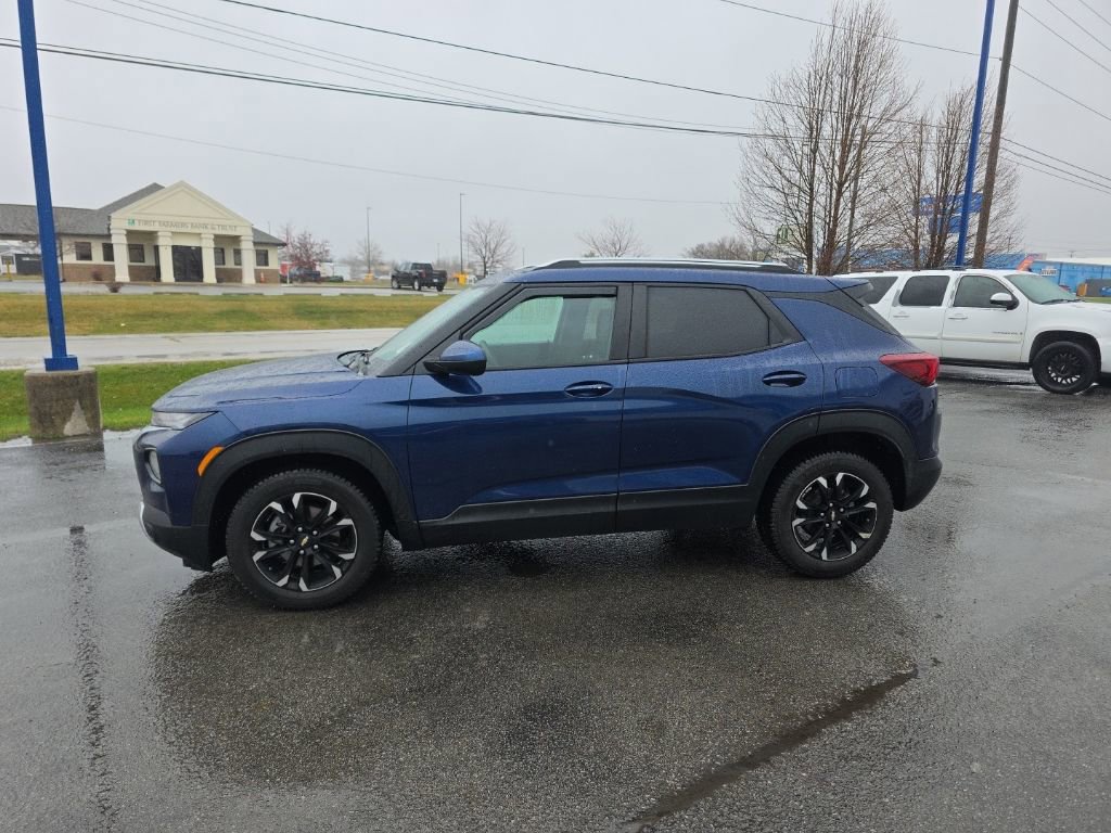 Used 2023 Chevrolet TrailBlazer LT image 2
