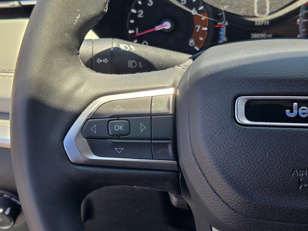 Used 2025 Jeep Compass Limited AWD/4WD image 29