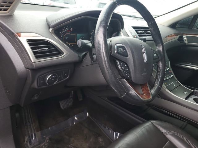Used 2013 Lincoln MKZ FWD image 17