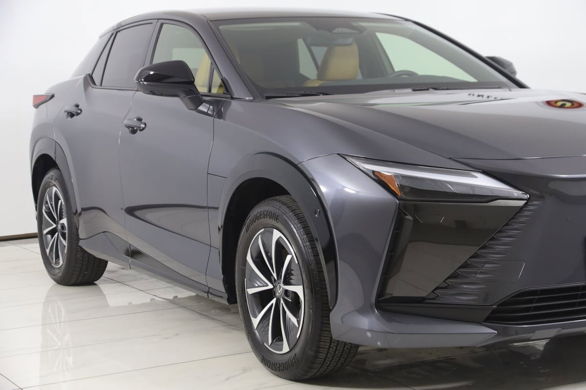 Used 2024 Lexus RZ 450e Premium w/ Technology Package AWD/4WD image 43