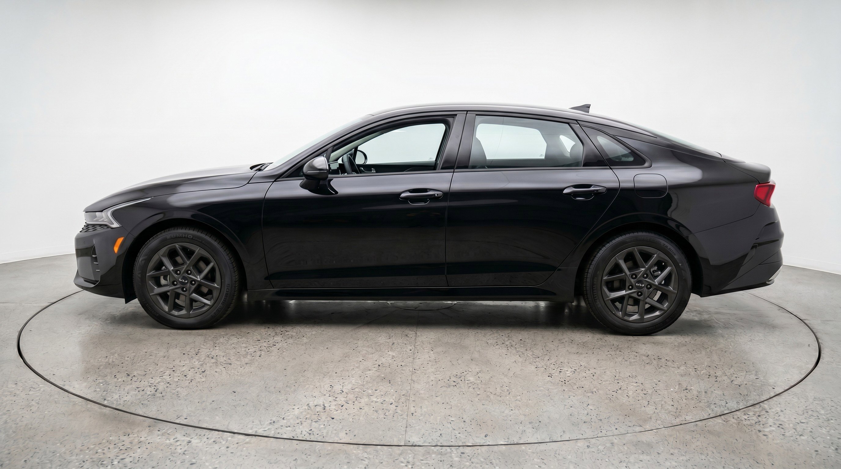Used 2025 Kia K5 LXS FWD image 5