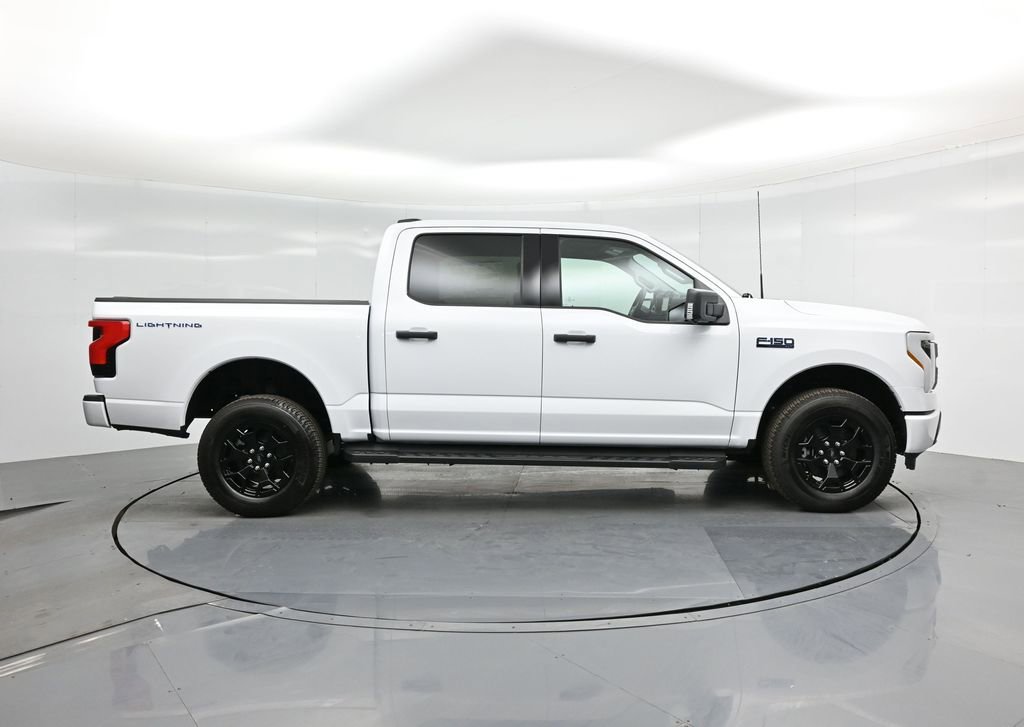 New 2025 Ford F150 Lightning XLT image 27