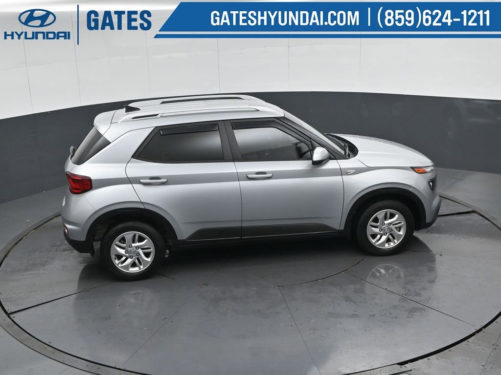 Used 2020 Hyundai Venue SEL image 41
