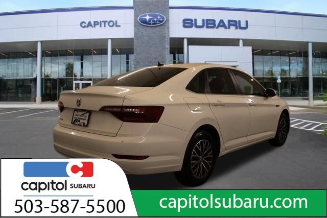 Used 2019 Volkswagen Jetta SEL w/ Cold Weather Package FWD image 4