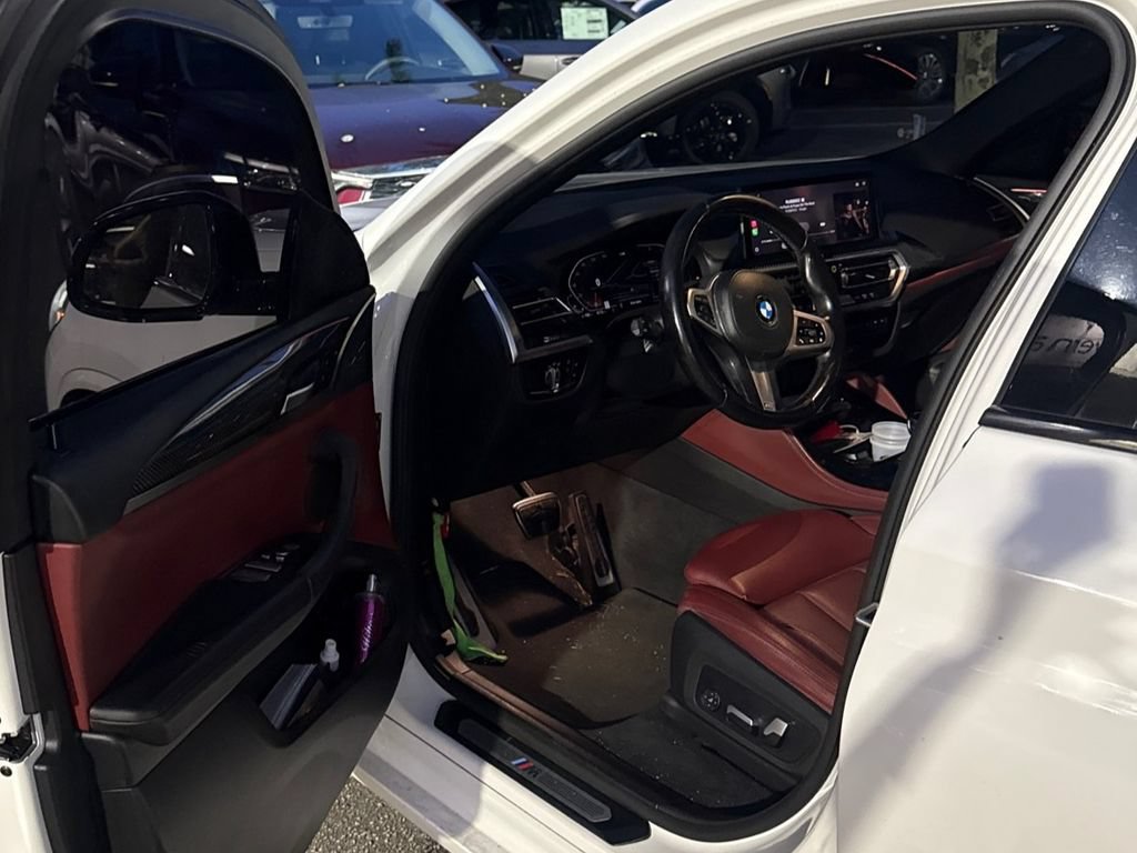 Used 2022 BMW X4 xDrive30i w/ M Sport Package AWD/4WD image 5