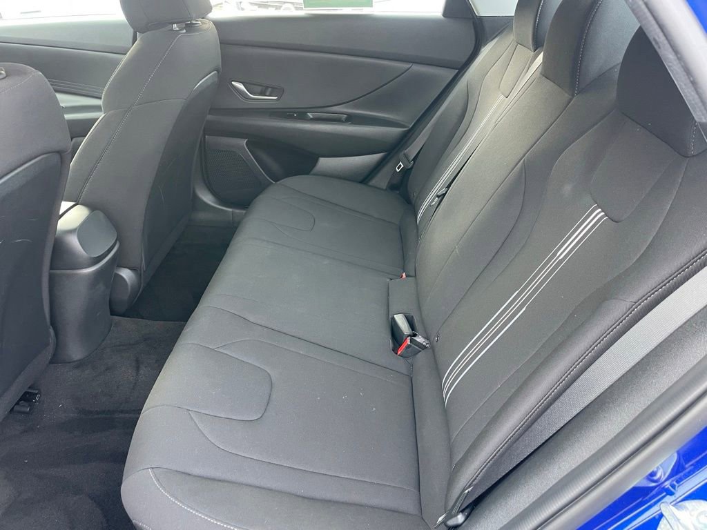 Used 2023 Hyundai Elantra SEL image 7